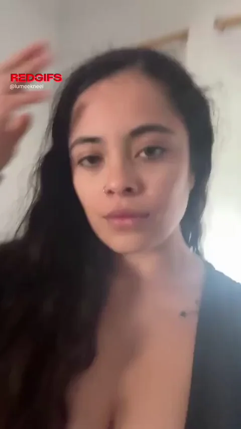 🔥 Free-Use Slut Loves Her Juicy Pussies Hehe 😈🍑