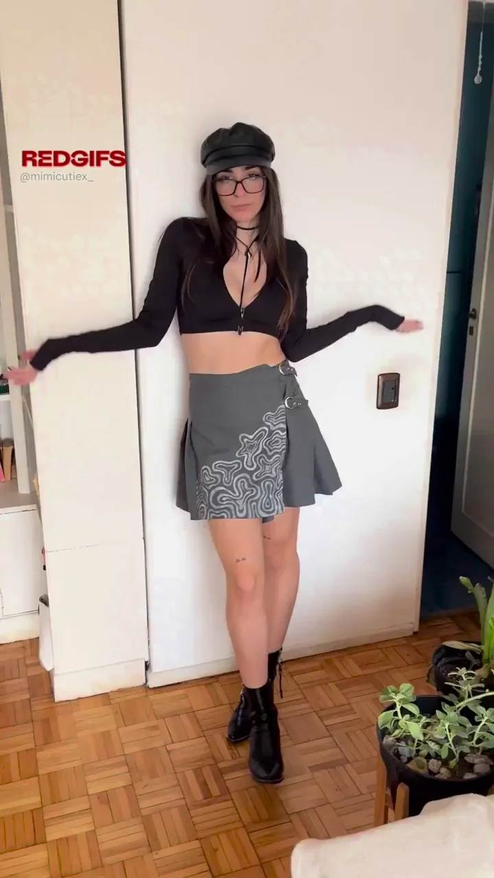 Cute Latina Teen Babe Teases in Skintight Outfit - Total Babe Vibes?