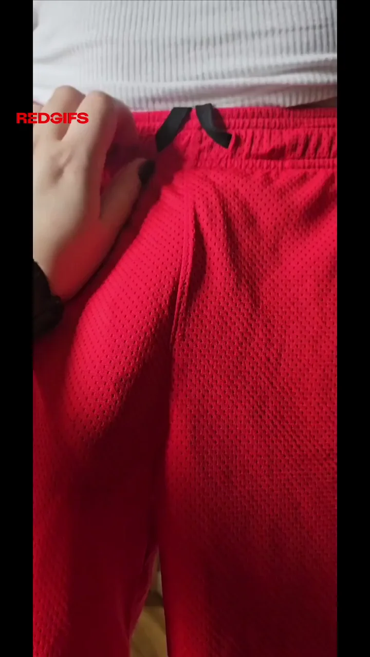 SugarBellz Teases Monster Cock View 🍆🔥