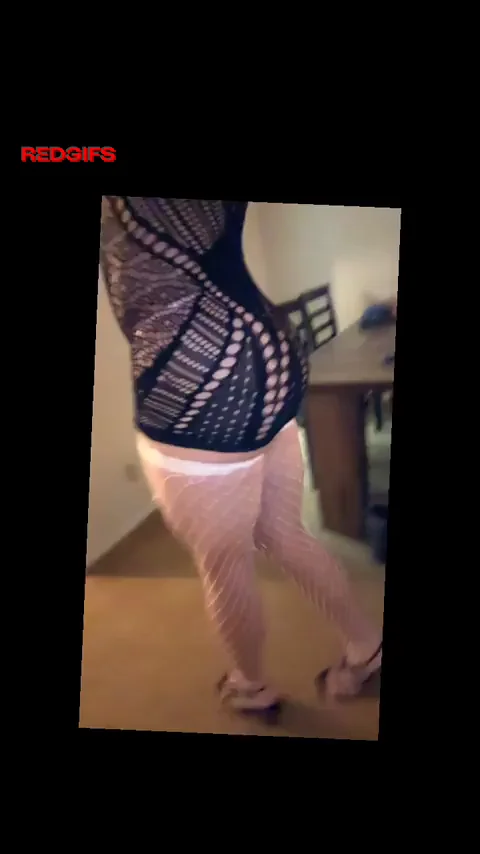 Straight Dude's Sissy Tease: 'Promise It's Not Gay If I Strut My Ass in Your Pad'