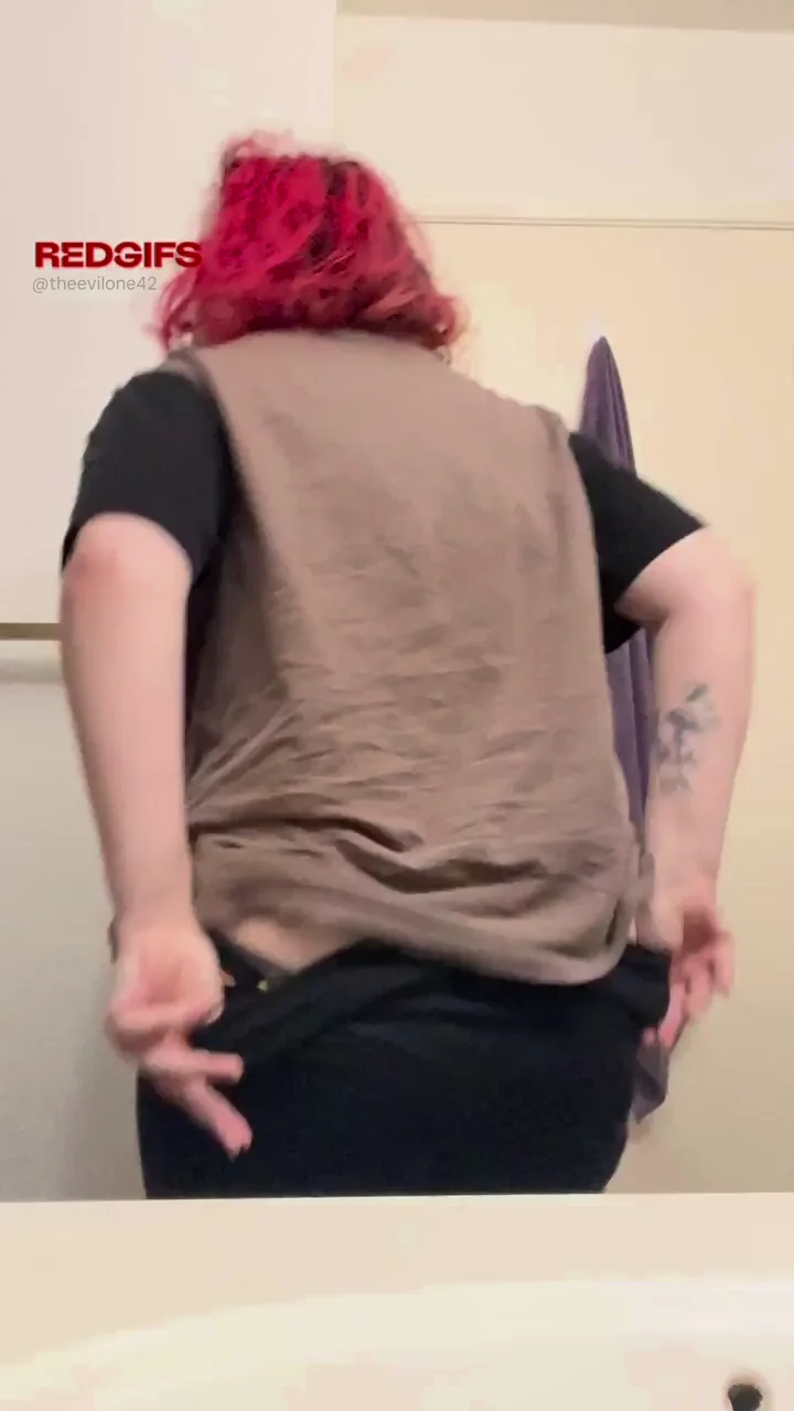 I'm 24 and love showing off my fat ass