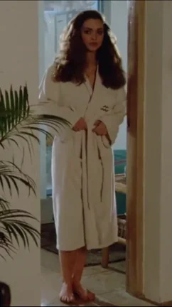 Lisa Allison's Steamy 80s Tease in Love Circles 💋🔥 (1985)