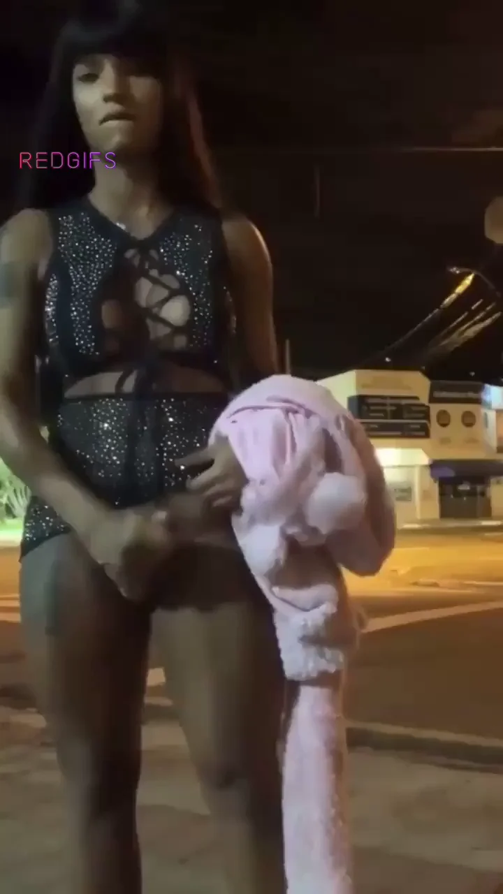 public cumshot