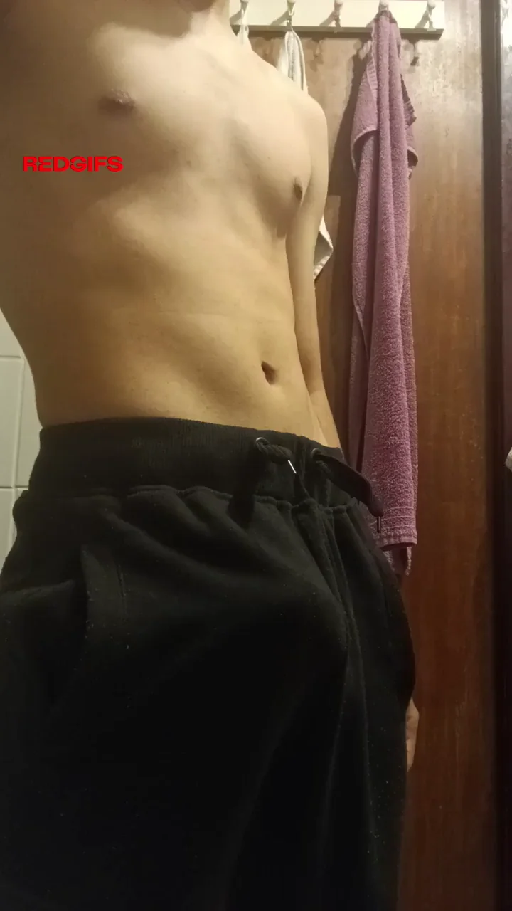 20yo Bi Twink Teases His Thick Cock 🍆💦