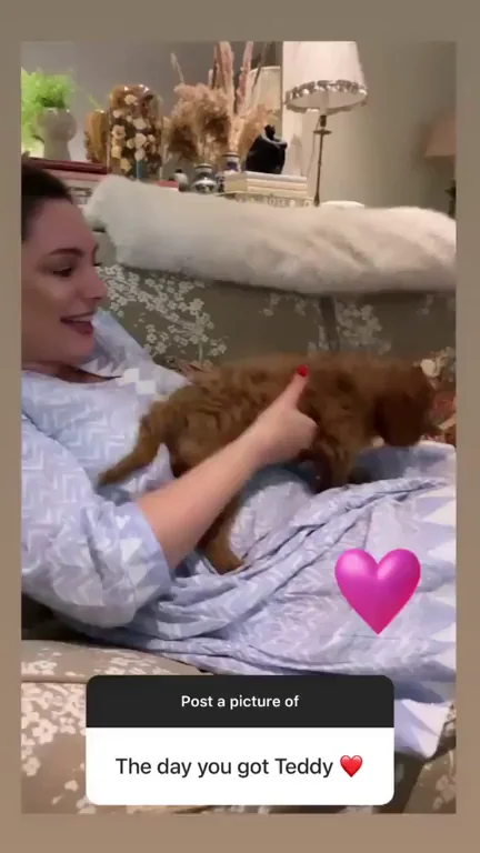 Kelly Brook and puppies