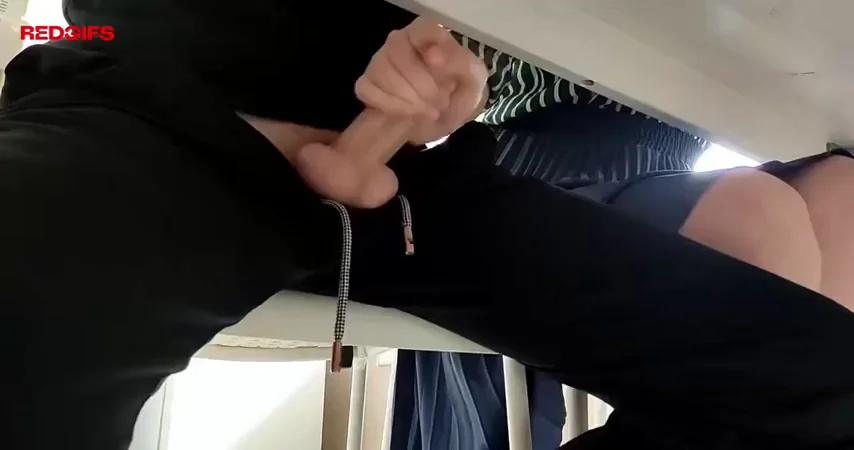🎄 Sneaky Handjob Under the Table at Family Xmas Dinner 🍆💦
