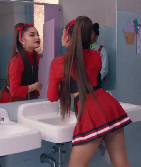 Ariana is so cute…💕🫶🏻