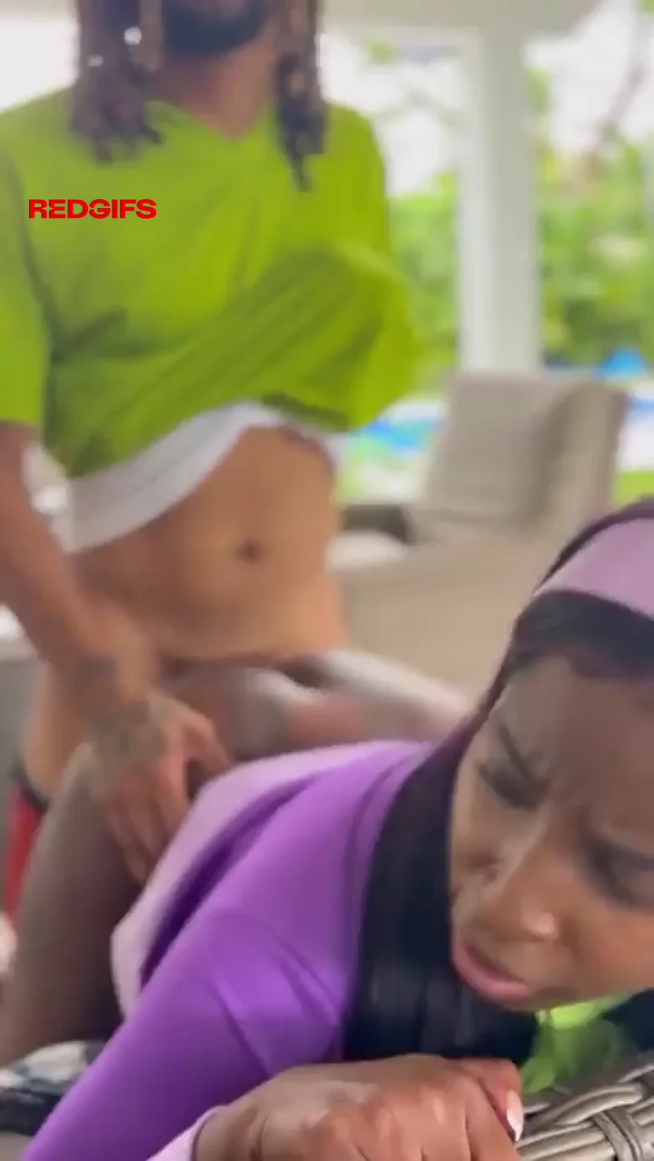 🔥 Thick Ebony Babe's Killer Arch & Juicy Ass 🍑