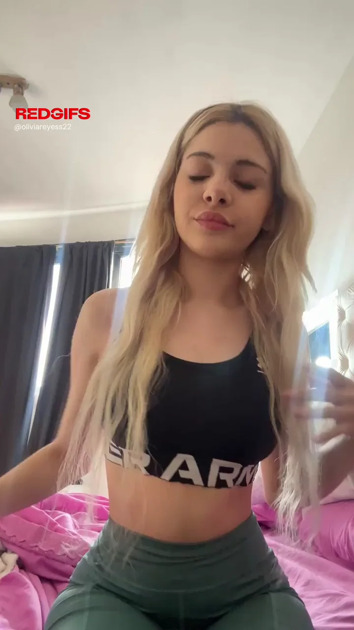 gorgeous natural babe