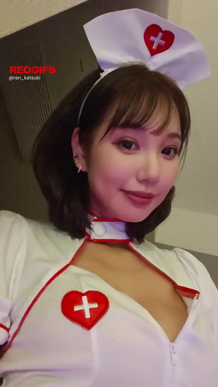 Nurse's special prescription: seduction
