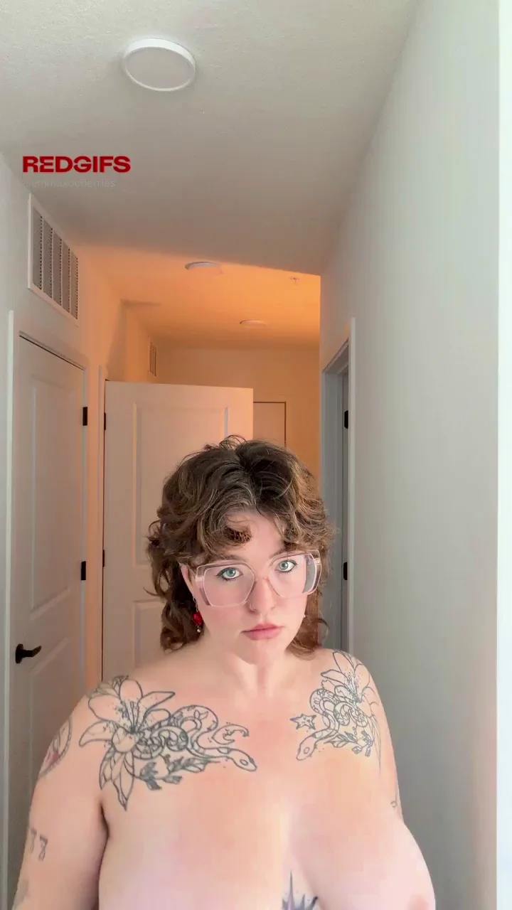 BBW Babe's Massive Titties Begging for Sucks in 2026 😩💦🍈🍈