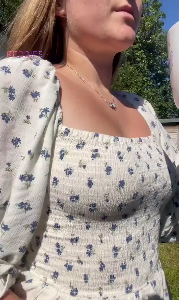 Watch till the end for the prettiest and perkiest English boobies you’ll ever see 🍒