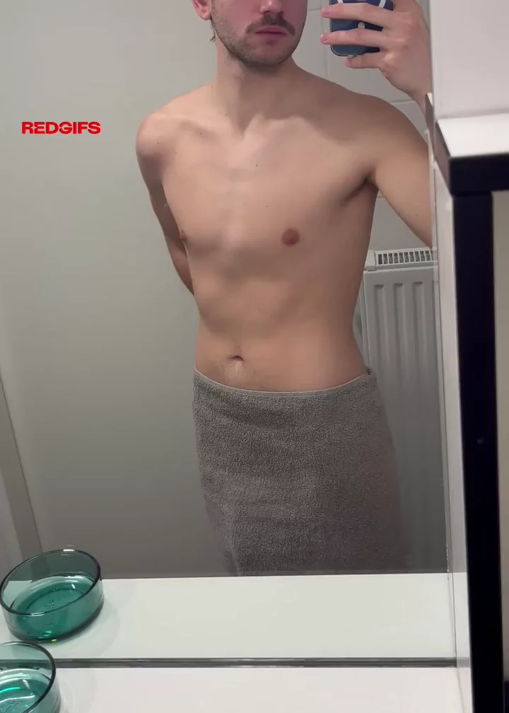 23 Bi - fresh from shower