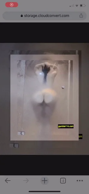 ???’s ig post (from her IG: @xxapple_e) the video is now deleted btw