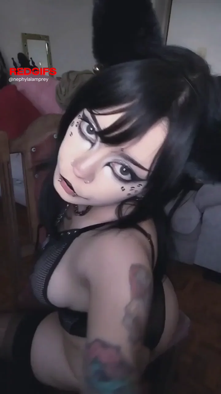 Goth GF's Phat Ass Tease: Squeeze This Bubble Butt Now
