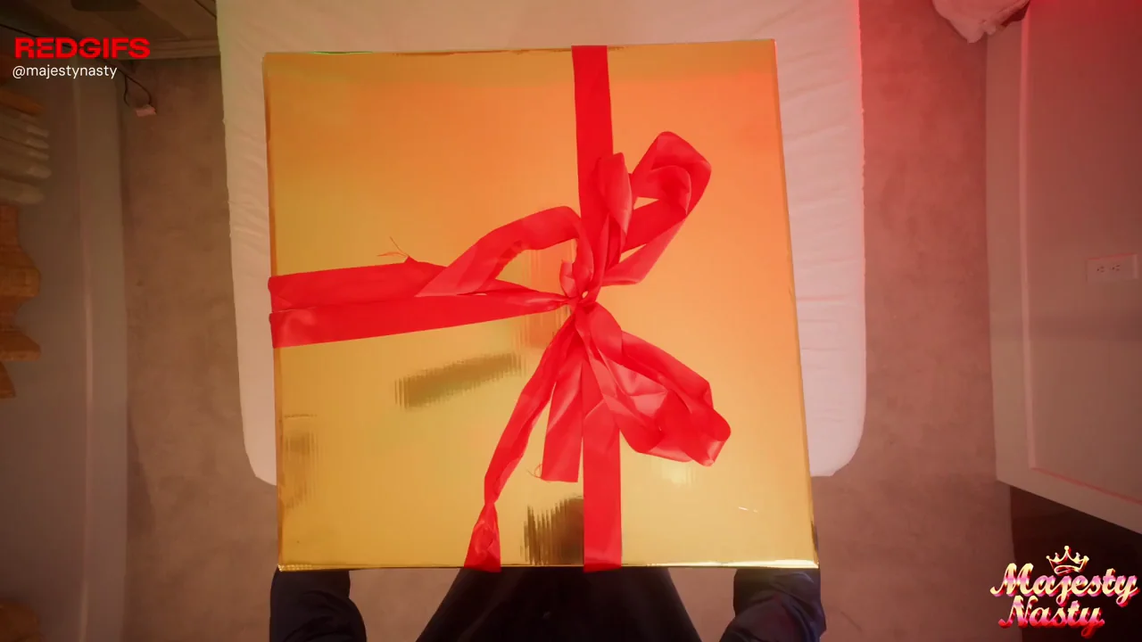 Thick Slut's Red Bow Gift: Sloppy Creamy Ass Unwrap
