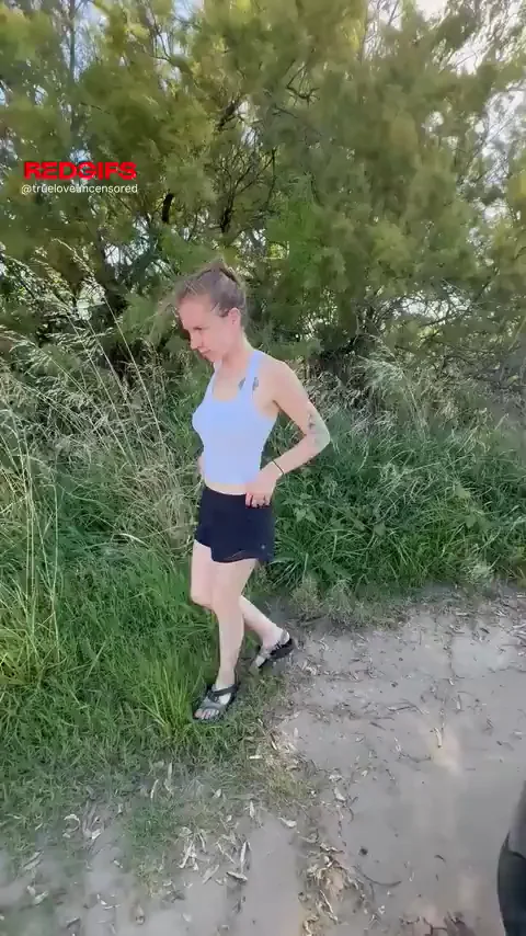 Roadside peeing Buenos Aires