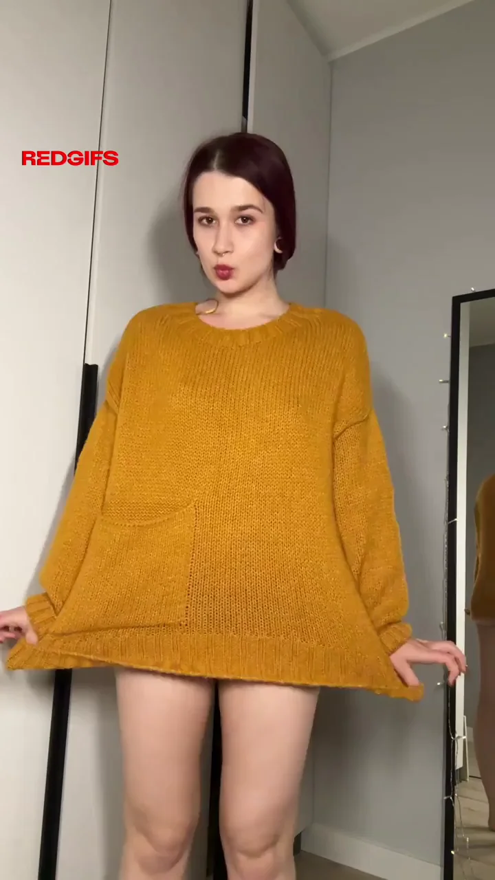 Are tiny redheads your type? Be honest