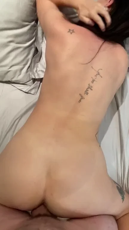 Mid squirt right here ?? (m/f)
