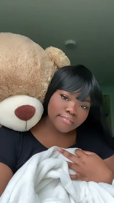 21 • A lil shy, but I just love this sub!!??????