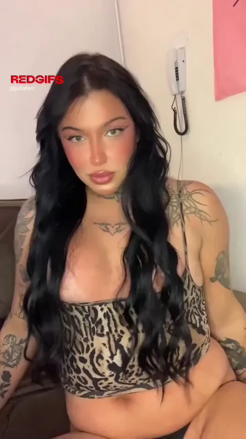 id like to feminize someone to look like me