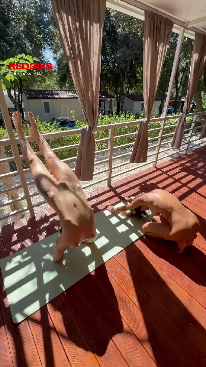 🔥 Nude Yoga Buddies Flexing & Spreading Wide 😈