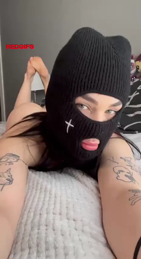 I'm ready to sneak in to your house so you can fuck me