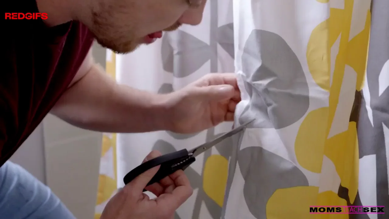 Step Mom Think That The Cock Belongs To Step Sister's BF