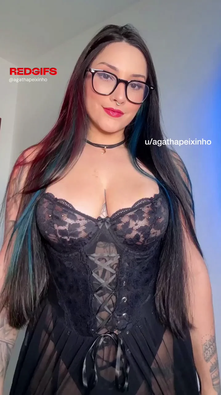 these goth tits were made to be worshipped