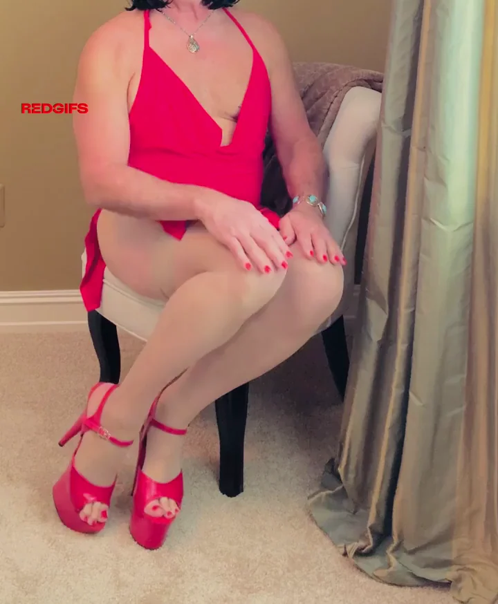Crossdressing GIF by joycematurecd57