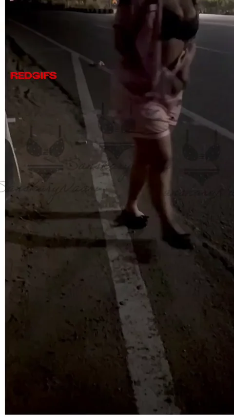 Trying to become a hotwife on a little busy road