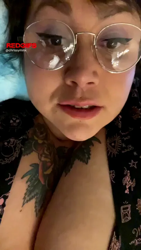 The hot milf next door airdropped you this