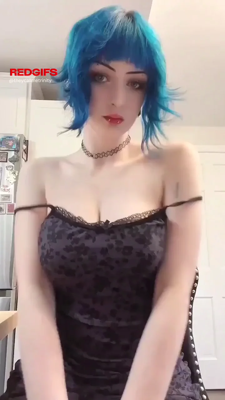 This dress really bring out my eyes