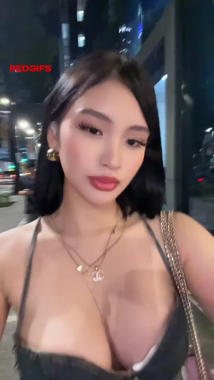 Flexing the Necklace