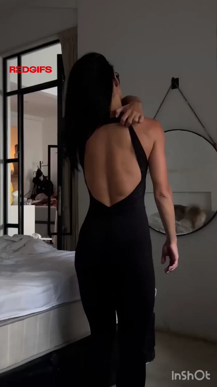 🔥 See My Jacked Back & Tits Poppin' Babe! 💪🍑