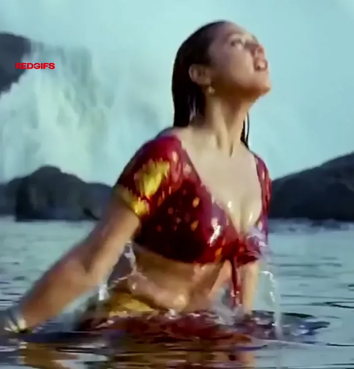 Preity Zinta's Wet Saree Tease 💦🍒 Bollywood Cleavage Slut