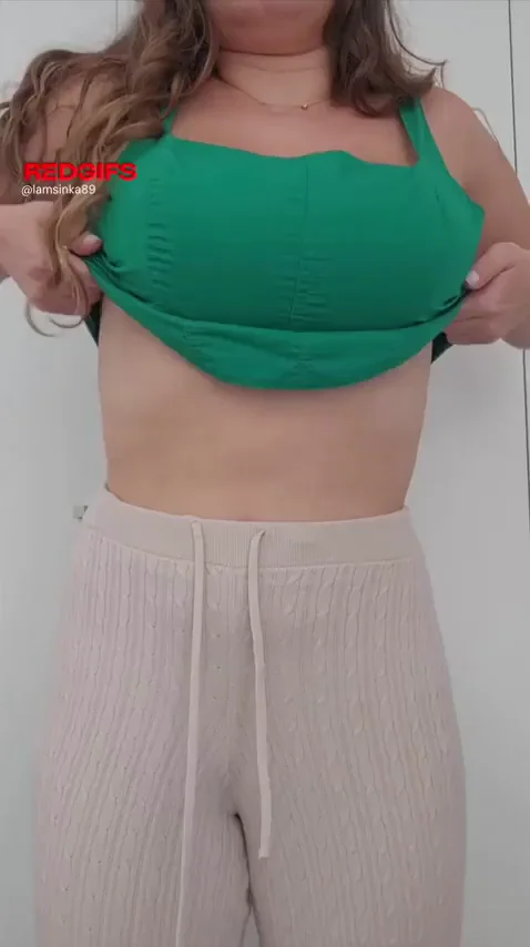 i love dropping my tits again and again and again ;)