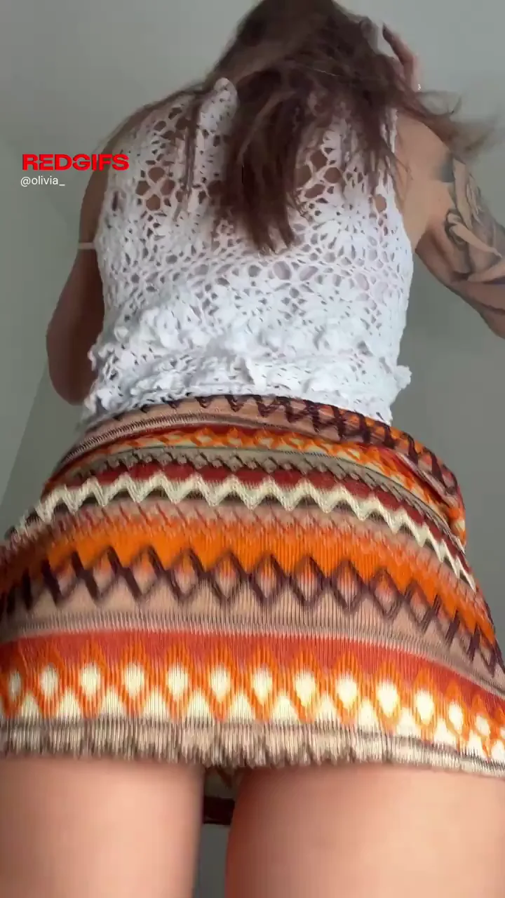 No panties today… and honestly, it’s perfect ;)