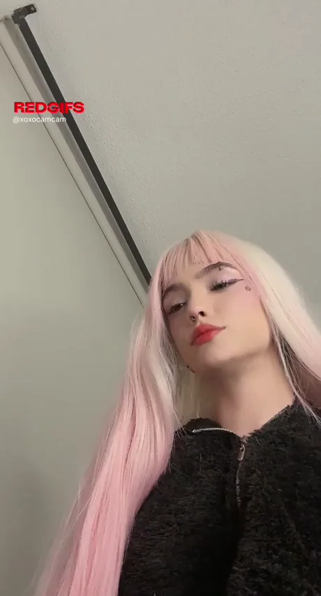 Tell me our age difference if you’d fuck me (19f)