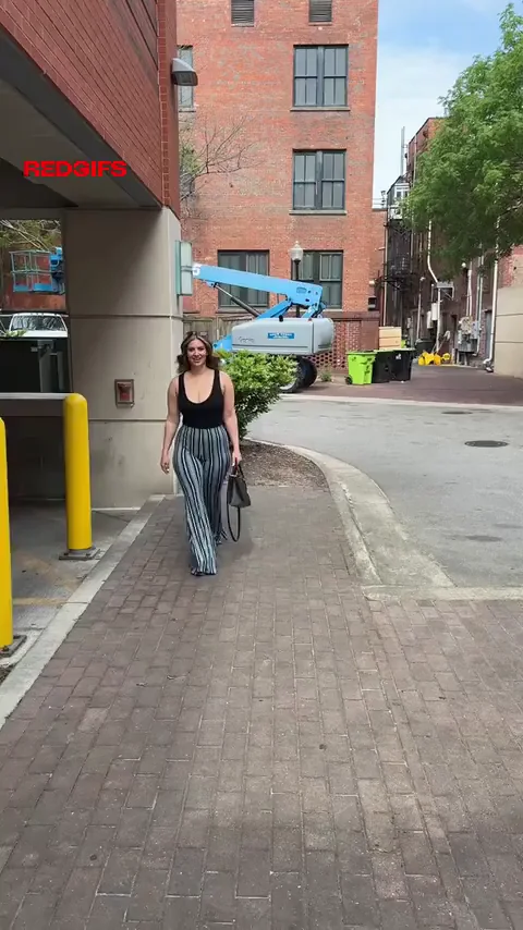 Flare Pants Hugging My Juicy MILF Ass & Tits Too Good Not to Show Off 😈🍑