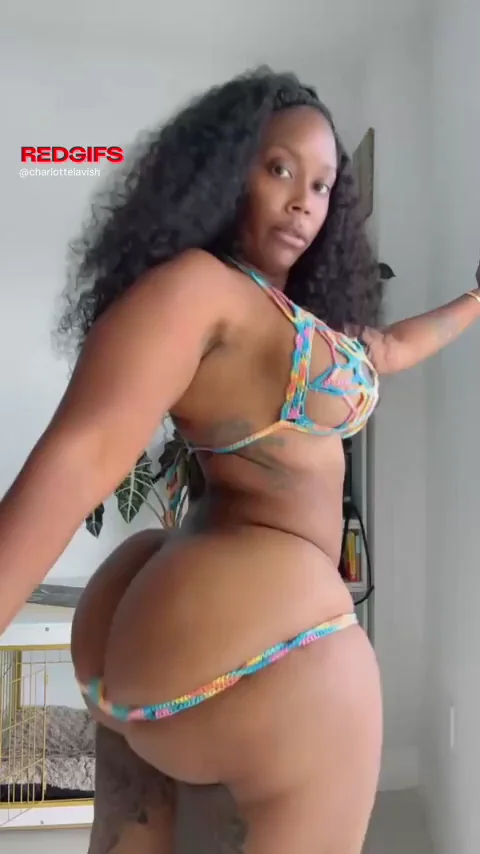 Ripe Ebony Booty Twerking & Clapping Those Fat Cheeks 🍑💦