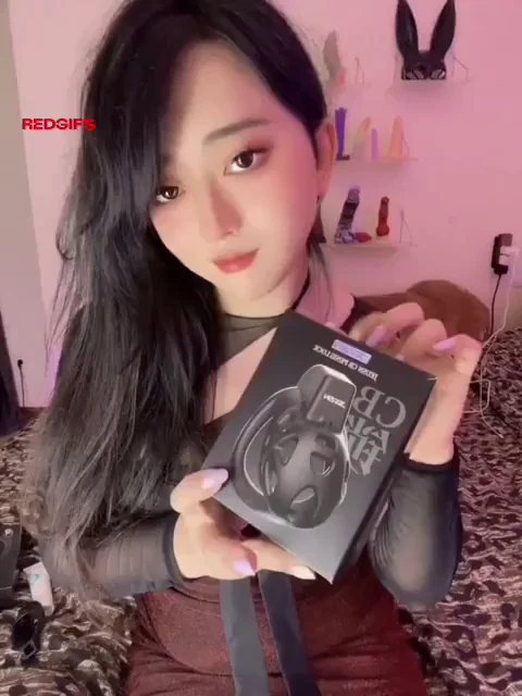 Arab Trans Babe Meadow Teases with Headphones 😈🔥