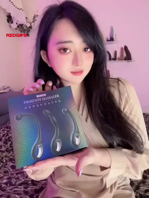 Ride My Thick Cock or Squeeze These Juicy Tits? 😈🍆💦