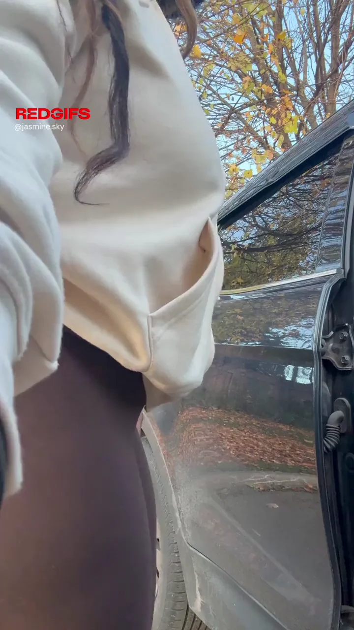 My thick butt in public
