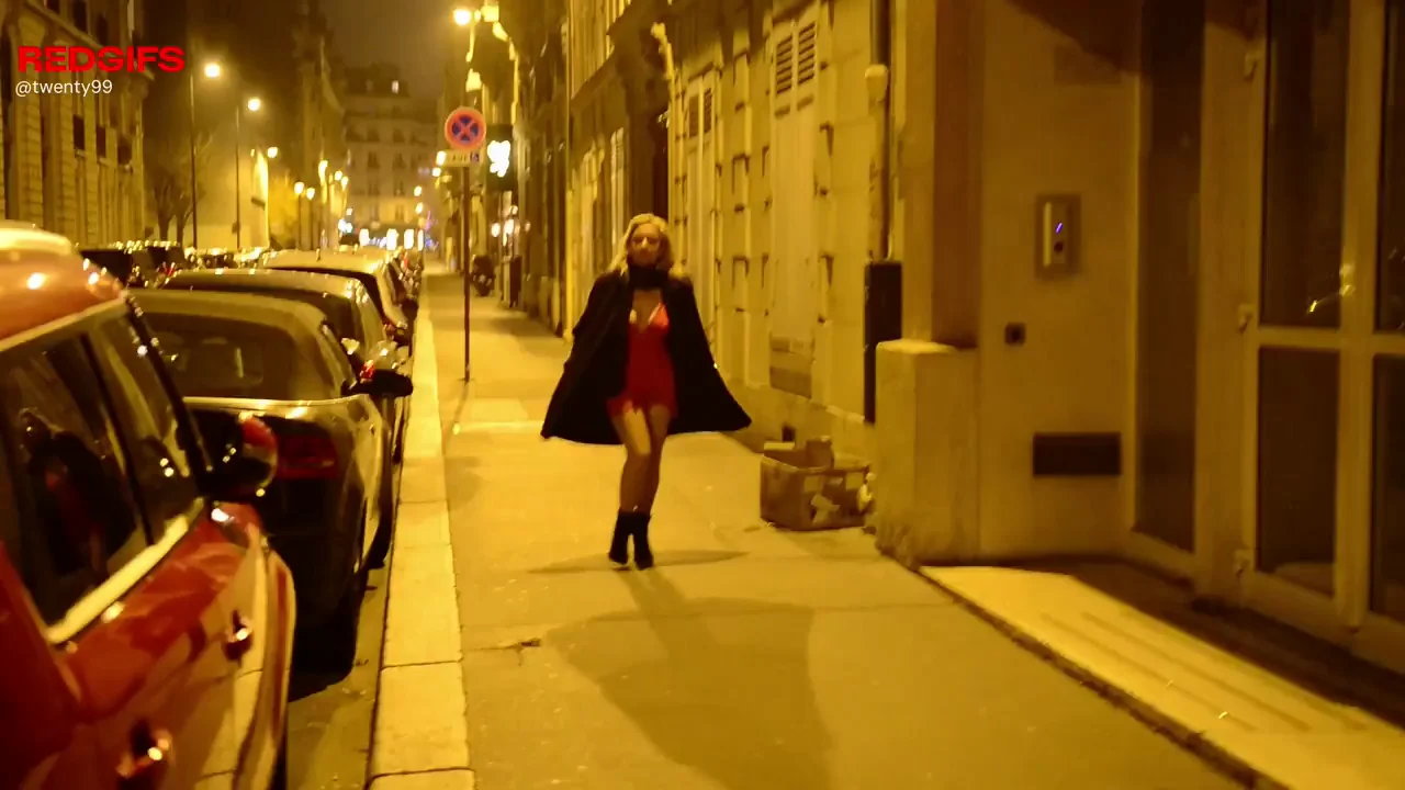Back from shopping… wearing one of my favorite outfits.