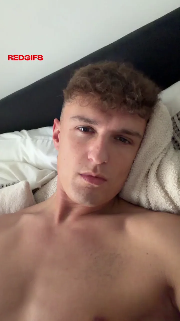 😈 Bros Flexin' Their Hot Bodies on the Bed (21) 🔥