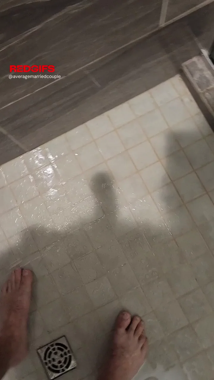 [36] Curious and Casting shadows