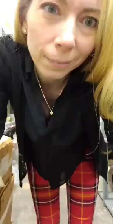 Christmassy Plaid... (F)44
