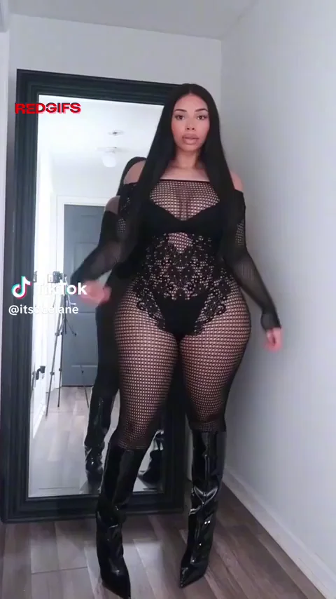 Wide hips!