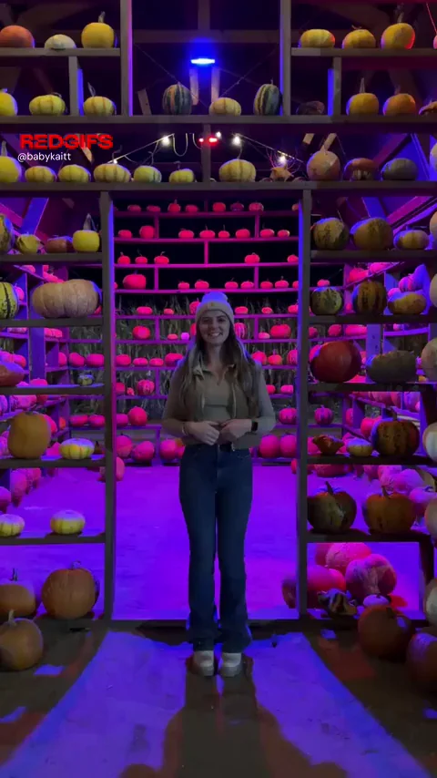 Flashing my tits at the pumpkin patch ;)